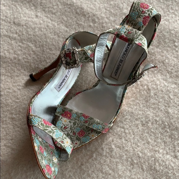 Manila heels - Picture 1 of 1